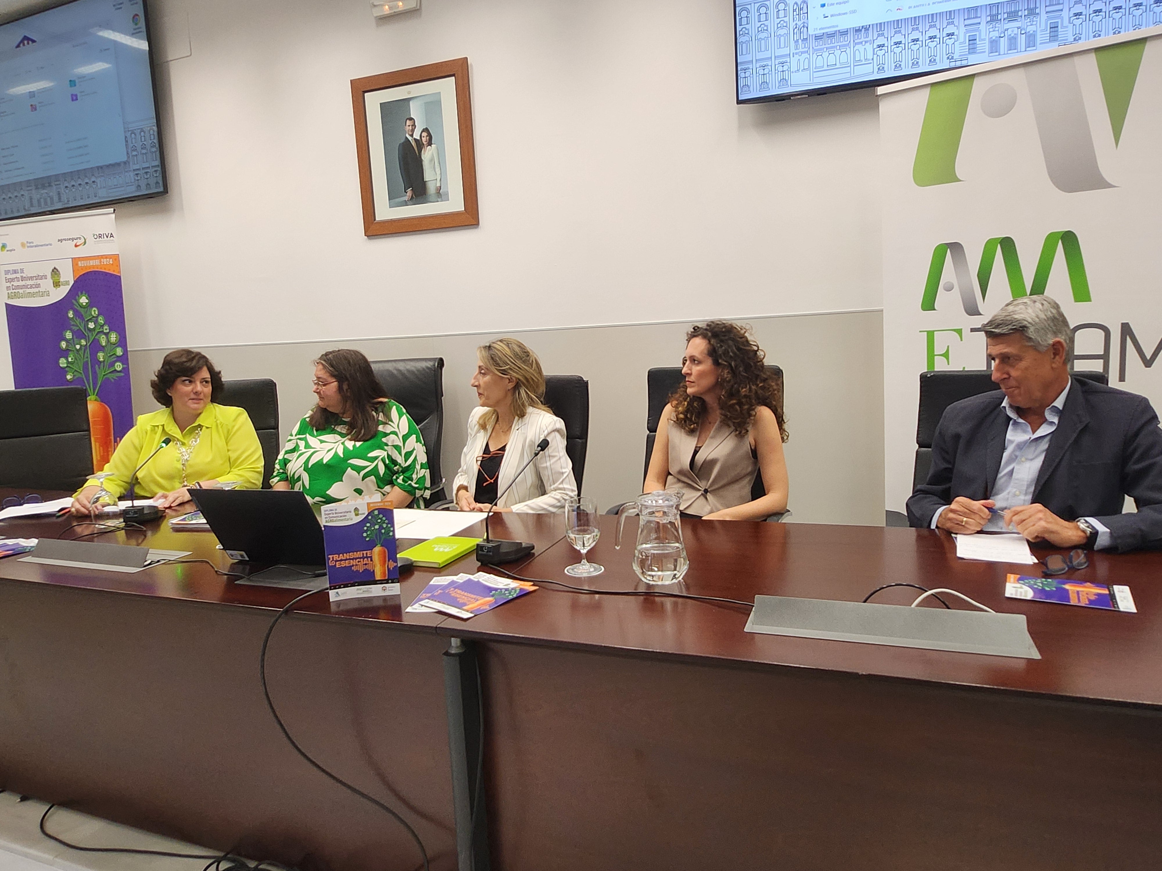 Presentado en el Rectorado de la Universidad de Córdoba la próxima edición del Diploma Universitario en Comunicación Agroalimentaria (EUCAgro), organizado por la Asociación de Periodistas Agroalimentarios de España (APAE).